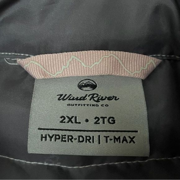 ⭐️Host Pick⭐️ Wind River: Hyper-Dri T-Max Puffer Vest - Picture 7 of 9